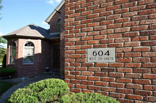 604 W Second ST S, Mount Olive, IL 62069
