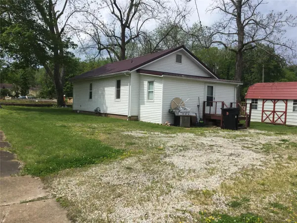 111 E Orchard ST E, Arcadia, MO 63621