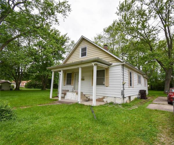 1105 E Main ST, Staunton, IL 62088