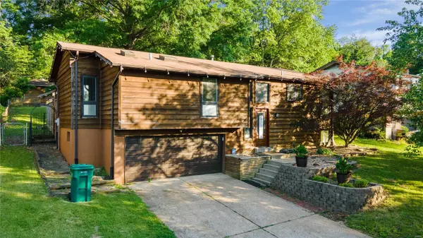 1952 Catlin DR, Barnhart, MO 63012