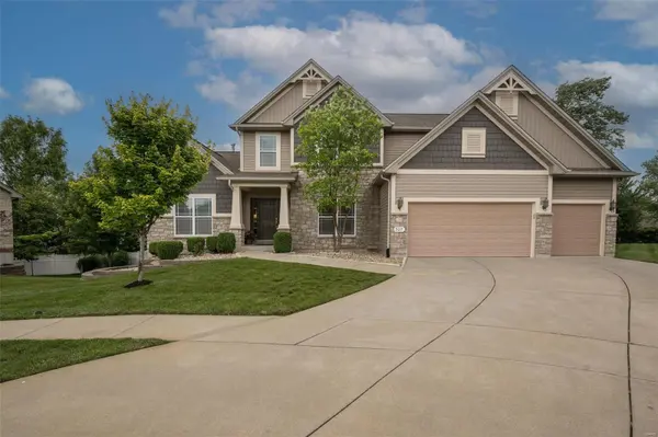 327 Tall Timber Meadows DR, Ballwin, MO 63021