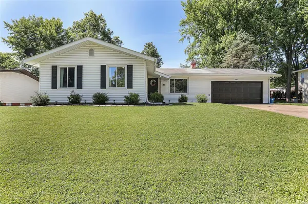 942 Surrey DR,  Edwardsville,  IL 62025