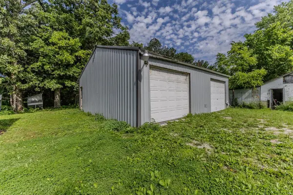 165 State Rd P, Long Lane, MO 65590