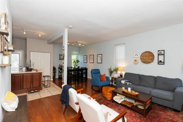 4324 W Pine BLVD #A, St Louis, MO 63108