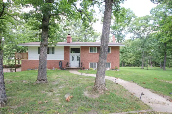 3023 Oak Haven LN, Bourbon, MO 65441