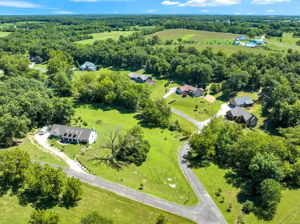 41 S Creek DR, Moscow Mills, MO 63362