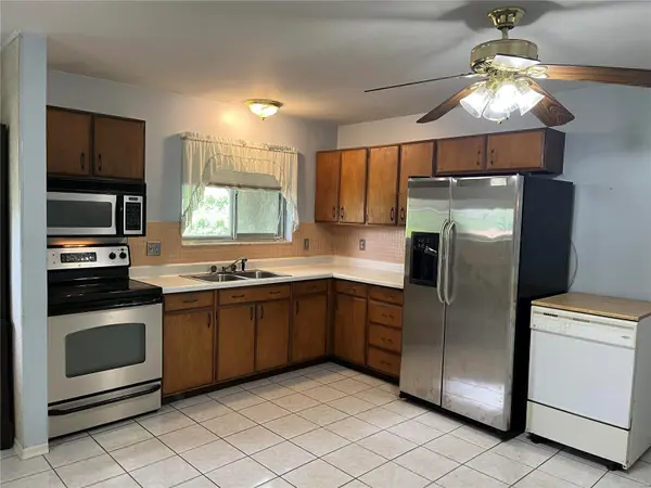 526 Haventree DR, Hazelwood, MO 63042