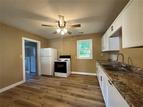 227 Donnalee AVE, Lebanon, MO 65536