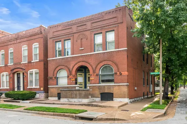 2722 Salena ST, St Louis, MO 63118