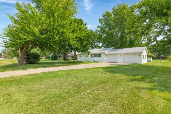 806 S Illinois, Litchfield, IL 62056