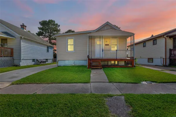 4676 Primm ST, St Louis, MO 63116