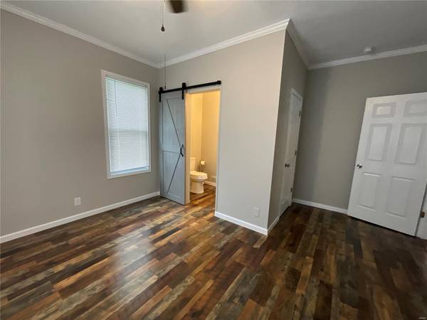 300 W Maple ST, Gillespie, IL 62033
