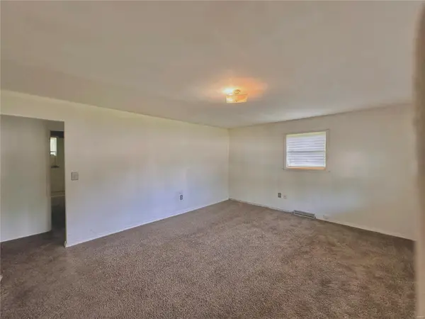 108 W Locust ST, Wellsville, MO 63384