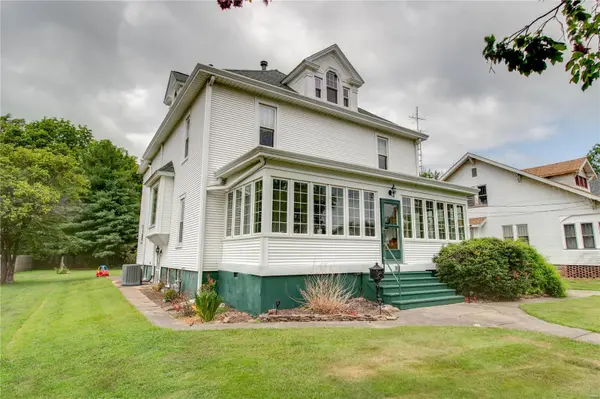 312 N High ST, Carlinville, IL 62626