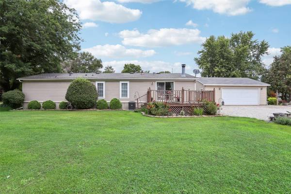 21424 Broadway ST, Litchfield, IL 62056
