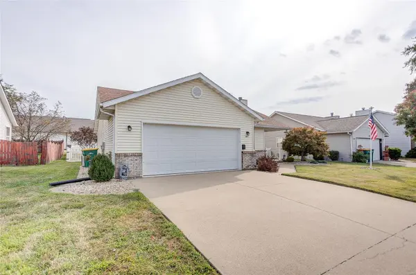 834 Misty Valley RD, O'fallon, IL 62269