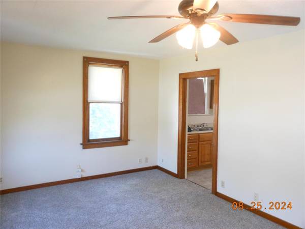145 E 6th ST, Roxana, IL 62084