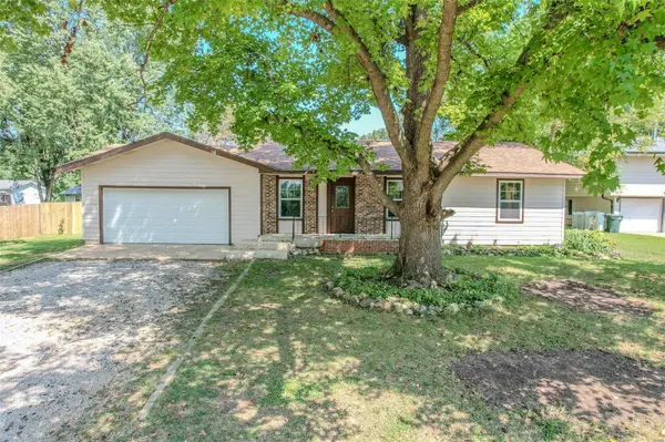 124 Brook ST, Lebanon, MO 65536