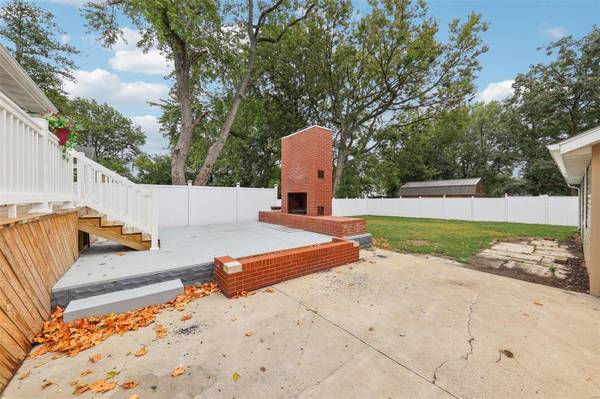 604 E Ryder ST, Litchfield, IL 62056