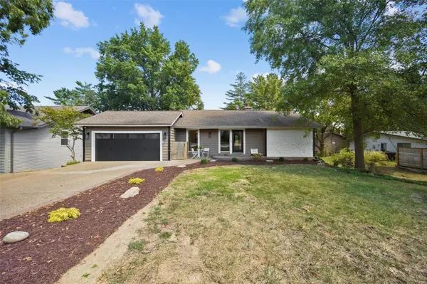 56 Freymuth RD, Lake St Louis, MO 63367