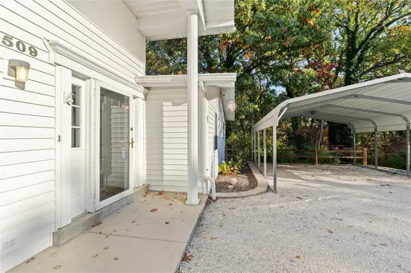 5509 Robert DR, High Ridge, MO 63049