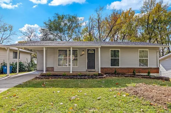 8444 Jacklin AVE, Hazelwood, MO 63042