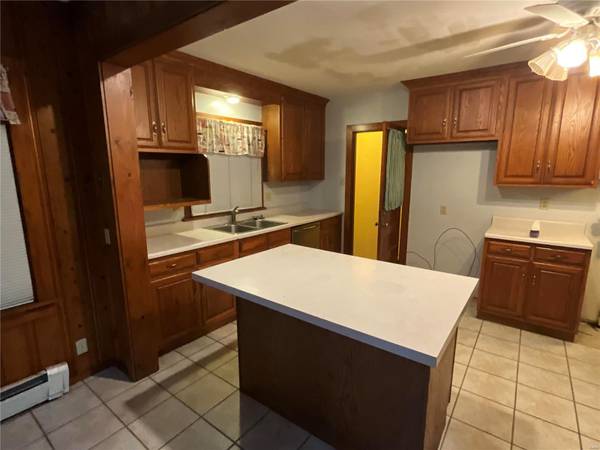 712 N Franklin, Litchfield, IL 62056