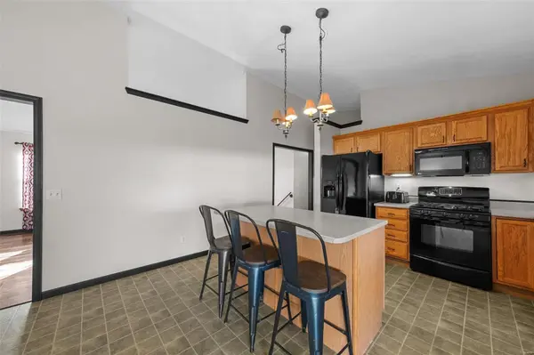 379 Gravens RD, Troy, MO 63379