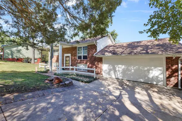 3660 W Lakeview DR, House Springs, MO 63051