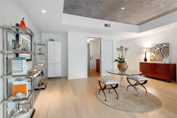 4545 Lindell BLVD #2, St Louis, MO 63108