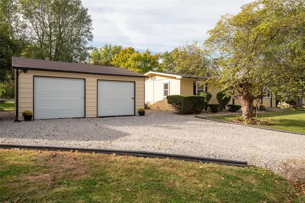 250 Broadway, Hamel, IL 62046