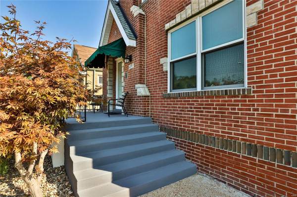 4570 Wabash AVE, St Louis, MO 63109