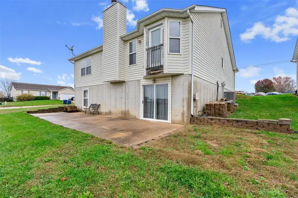 61 Highland RD, Winfield, MO 63389