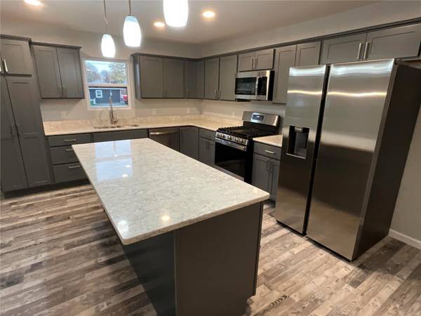 407 Benton ST, Mount Olive, IL 62069