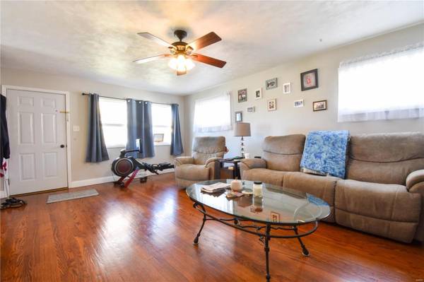 1410 N Jefferson ST, Litchfield, IL 62056