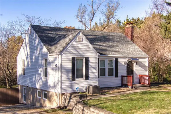 322 Hollywood Heights RD,  Caseyville,  IL 62232