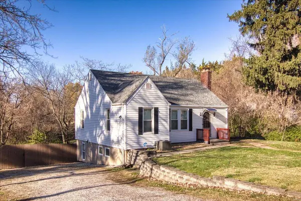 322 Hollywood Heights RD, Caseyville, IL 62232