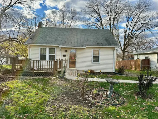 706 S Prairie ST,  Jerseyville,  IL 62052