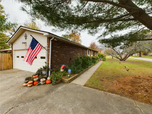 39741 Bernard RD, Malden, MO 63863
