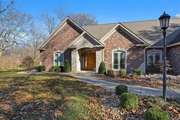 2325 Park Hill DR, Highland, IL 62249