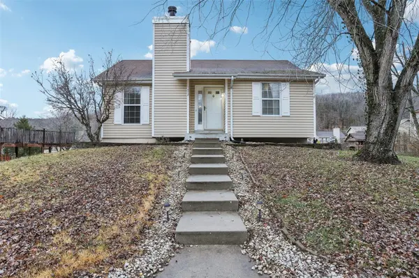 1472 Creekside DR, High Ridge, MO 63049