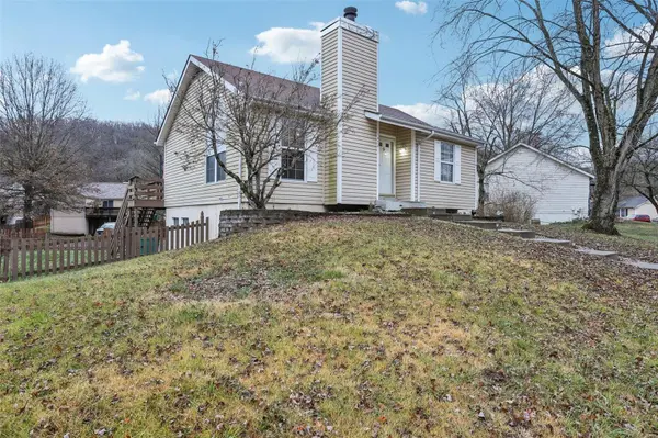 1472 Creekside DR, High Ridge, MO 63049