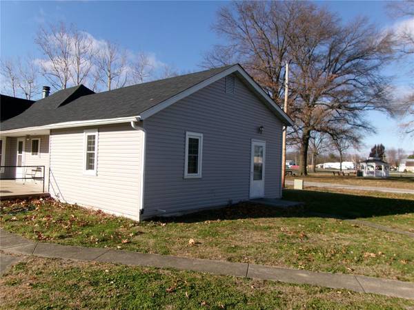 670 Livingston Ave, Livingston, IL 62058