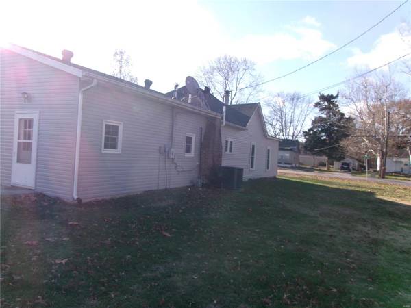 670 Livingston Ave, Livingston, IL 62058