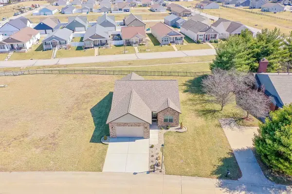 3906 Essex BLVD, Swansea, IL 62226