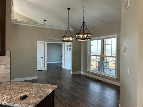 140 Falcon Pointe DR, Silex, MO 63377