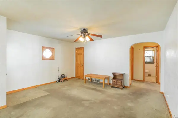706 W Center ST, Brighton, IL 62012