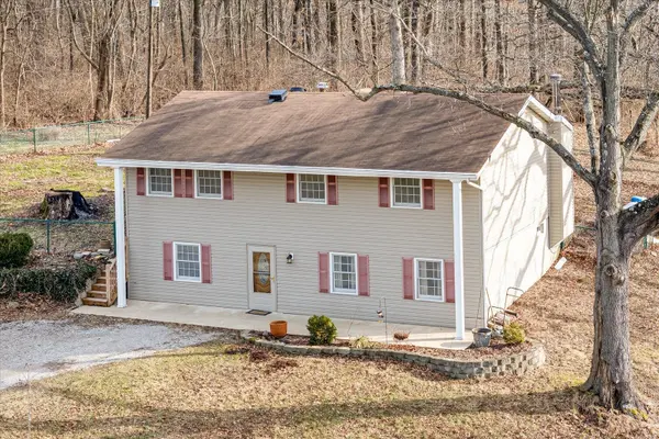 424 Equus LN, Troy, IL 62294