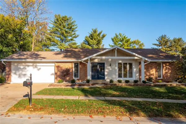 15579 Summer Lake DR,  Chesterfield,  MO 63017