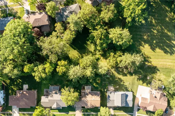 15579 Summer Lake DR, Chesterfield, MO 63017